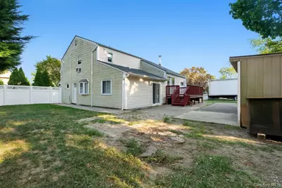 214 Tree Avenue, Central Islip, NY 11722 - Photo 4