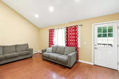 214 Tree Avenue, Central Islip, NY 11722 - Photo 18