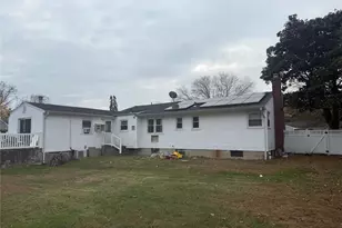 27 E Hamilton Ave, Massapequa, NY 11758 - Photo 6