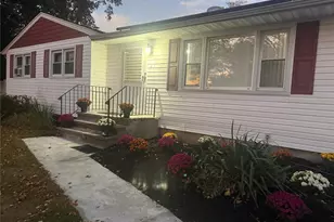 27 E Hamilton Ave, Massapequa, NY 11758 - Photo 2