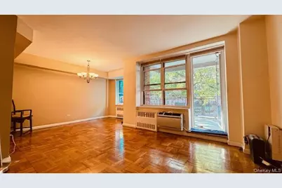 142-05 Roosevelt Avenue #204, Flushing, NY 11354 - Photo 10