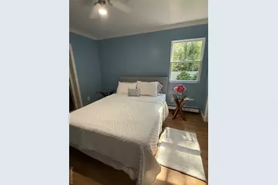 28 Apple Road, Southampton, NY 11968 - Photo 8