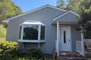 28 Apple Rd, Southampton, NY 11968 - Photo 2