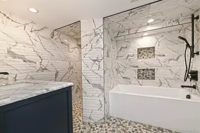 5 Shadywood Court, Huntington, NY 11743 - Photo 6