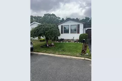 93 Village Circle W, Manorville, NY 11949 - Photo 1