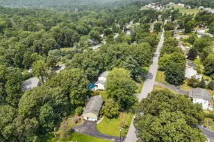 156 Bart Dr, Poughkeepsie, NY 12603 - Photo 4