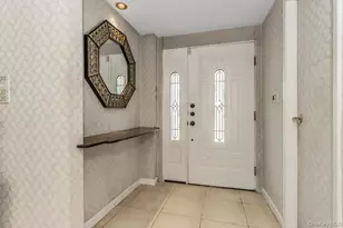 83 The Dell, Searingtown, NY 11507 - Photo 4