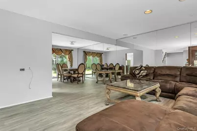 83 The Dell, Searingtown, NY 11507 - Photo 8