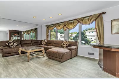 83 The Dell, Searingtown, NY 11507 - Photo 6