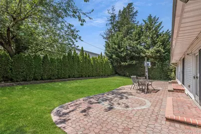 83 The Dell, Searingtown, NY 11507 - Photo 32