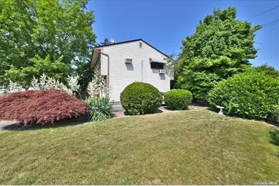 11 Edwards Place, Valley Stream, NY 11580 - Photo 4