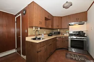 11 Edwards Pl, Valley Stream, NY 11580 - Photo 8