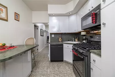 126-17 101 Avenue, Richmond Hill, NY 11419 - Photo 2