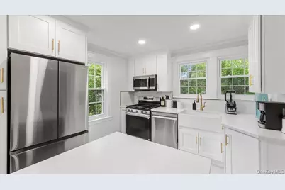 106 Puritan Drive, Port Chester, NY 10573 - Photo 12