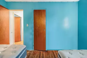 8 Willoughby St, Brentwood, NY 11717 - Photo 24