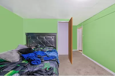 8 Willoughby Street, Brentwood, NY 11717 - Photo 28