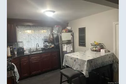 918 10th Street, West Babylon, NY 11704 - Photo 2