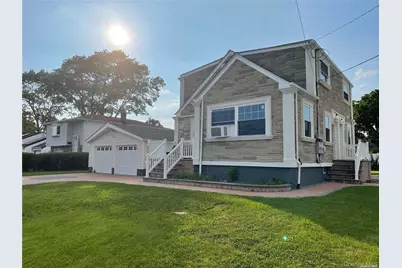 918 10th Street, West Babylon, NY 11704 - Photo 1