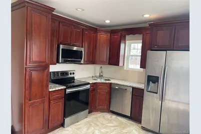 918 10th Street, West Babylon, NY 11704 - Photo 4