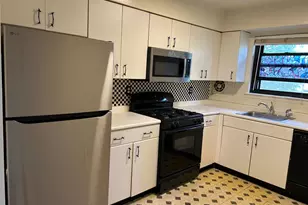 220 Sneden Pl, Spring Valley, NY 10977 - Photo 4