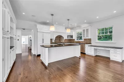 158 E Shore Road, Huntington, NY 11743 - Photo 16