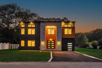 26 Tremont Avenue, Patchogue, NY 11772 - Photo 2