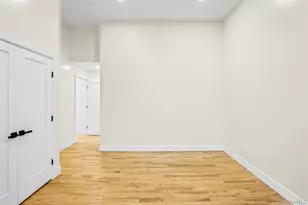 26 Tremont Ave, Patchogue, NY 11772 - Photo 26