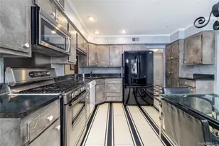 3843 Sally Ln, Oceanside, NY 11572 - Photo 6