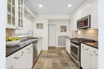 23 Fraser Street, Pelham, NY 10803 - Photo 14