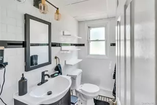 639 Townline Rd, Hauppauge, NY 11788 - Photo 14