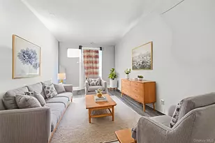 9 Willow St, Glen Cove, NY 11542 - Photo 4