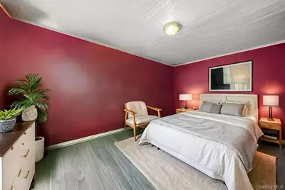 9 Willow Street, Glen Cove, NY 11542 - Photo 14