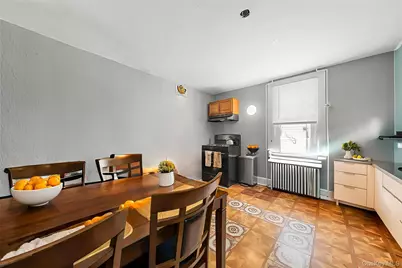 9 Willow Street, Glen Cove, NY 11542 - Photo 6