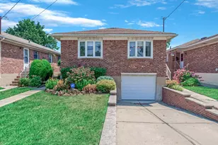 43-21 172nd St, Flushing, NY 11358 - Photo 4