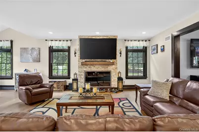 23 Gloria Lane, Huntington, NY 11743 - Photo 8