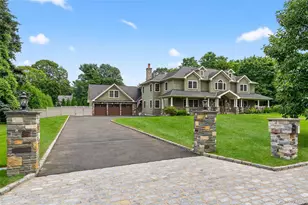 23 Gloria Ln, Huntington, NY 11743 - Photo 2