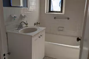 72-34 Austin St, Forest Hills, NY 11375 - Photo 4