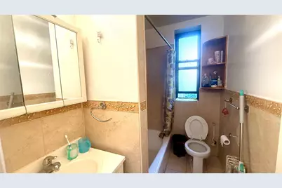 136-05 Sanford Avenue #3D, Flushing, NY 11355 - Photo 4