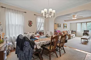 70-49 66th Pl, Glendale, NY 11385 - Photo 28