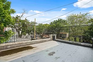 70-49 66th Pl, Glendale, NY 11385 - Photo 32