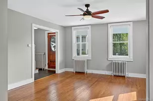 14 Oak St, Rhinebeck, NY 12572 - Photo 2