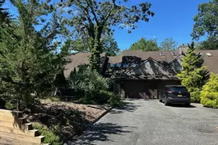 102 Pepperidge Lake Rd, Eastport, NY 11941 - Photo 4