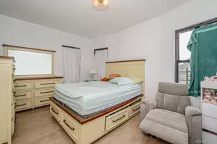 955 Tilden St, Bronx, NY 10469 - Photo 8