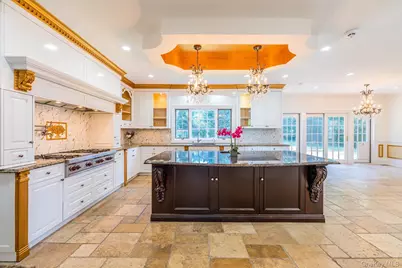 117 Crabapple Road, Manhasset, NY 11030 - Photo 14