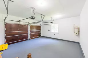 117 Crabapple Rd, Manhasset, NY 11030 - Photo 22