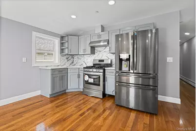 18821 118th Avenue, Saint Albans, NY 11412 - Photo 12