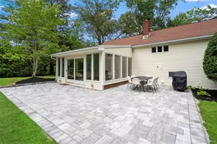 7 Meriden Pl, Melville, NY 11747 - Photo 24