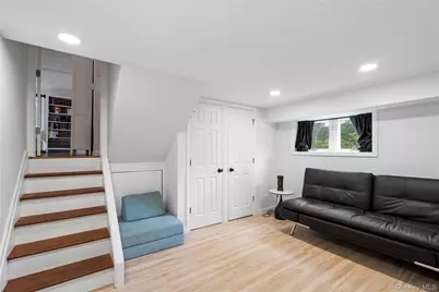 7 Meriden Place, Melville, NY 11747 - Photo 18