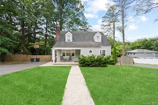 25 Hillside Ave, Woodbury, NY 11797 - Photo 4