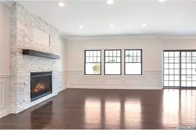 21 Cypress Avenue, Bethpage, NY 11714 - Photo 2